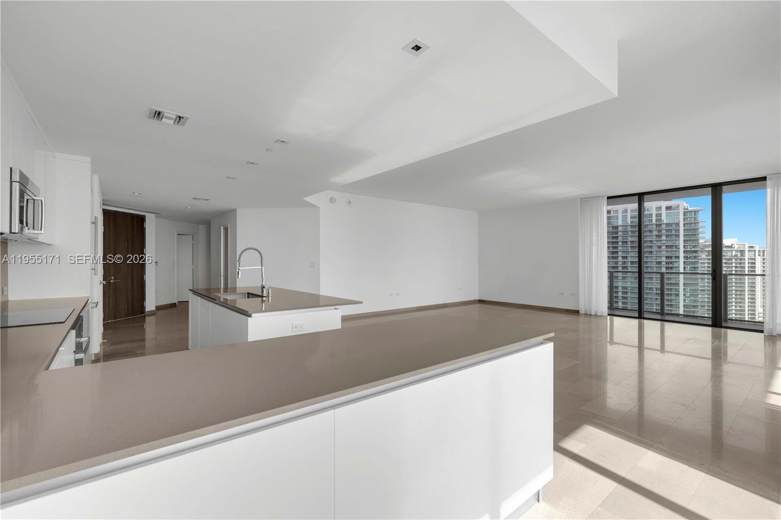 88 SW 7th St # 3711, Miami FL 33130 photo 4
