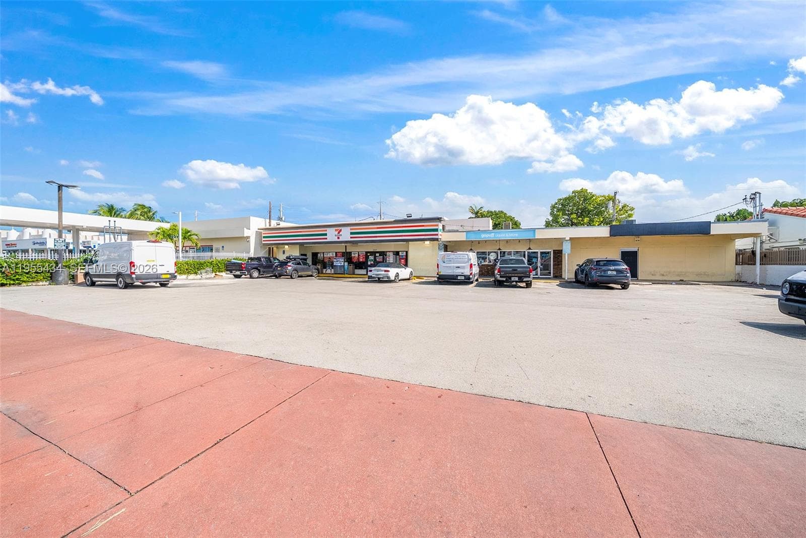 1441 Alton Rd, Miami Beach FL 33139 photo 4