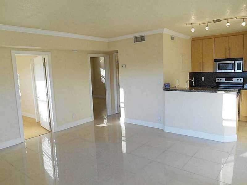 811 NE 14th Place # 6, Fort Lauderdale, FL 33304 photo 3