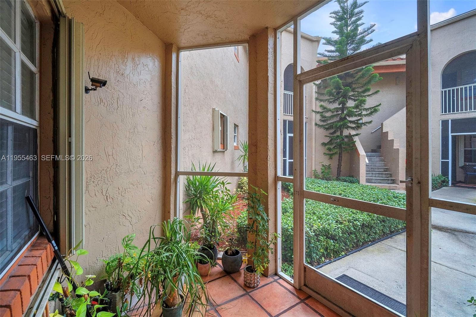 8606 SW 3rd St # 103, Pembroke Pines FL 33025 photo 2