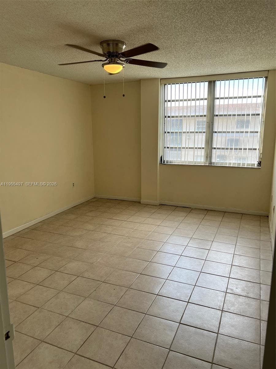 13390 NE 7th Ave # 205, North Miami FL 33161 photo 3