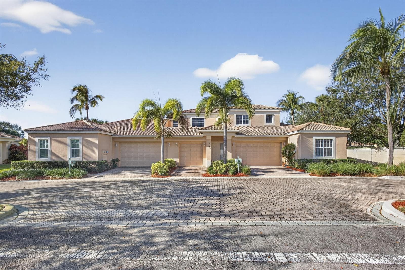 4502 Hickory Drive, Palm Beach Gardens FL 33418 photo 2