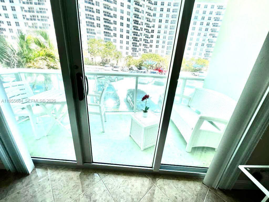 3801 S Ocean Dr # 2C, Hollywood FL 33019