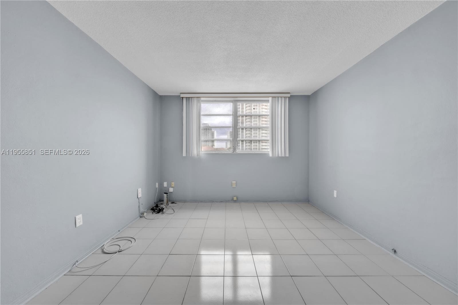 3030 Marcos Dr # T409(AVAILABLE NOW), Aventura FL 33160 photo 4