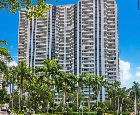 21205 Yacht Club Dr # 507, Aventura FL 33180 photo 5