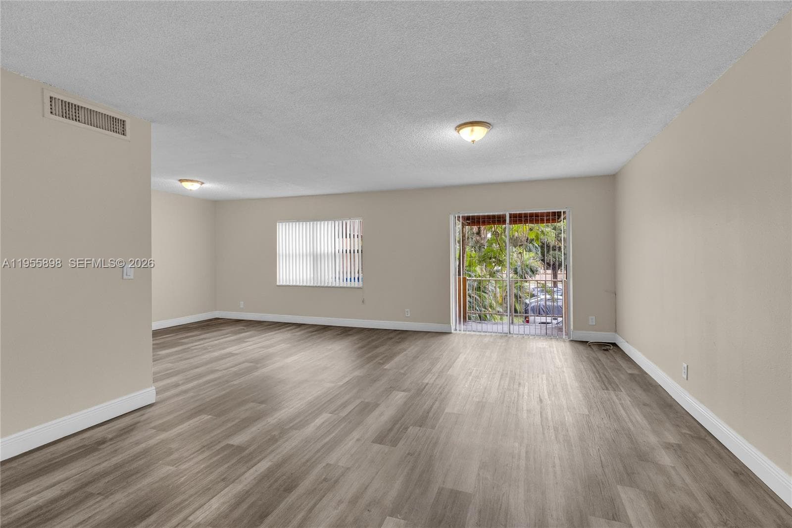 17901 NW 68th Ave # T206, Hialeah FL 33015 photo 4