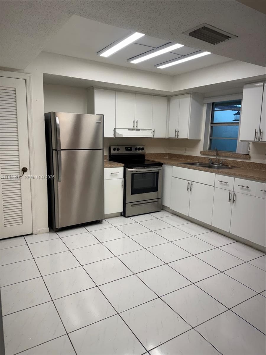 6532 SW 18th Ct, North Lauderdale FL 33068 photo 3