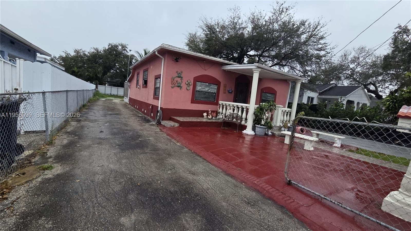 2764 NW 31st St, Miami FL 33142