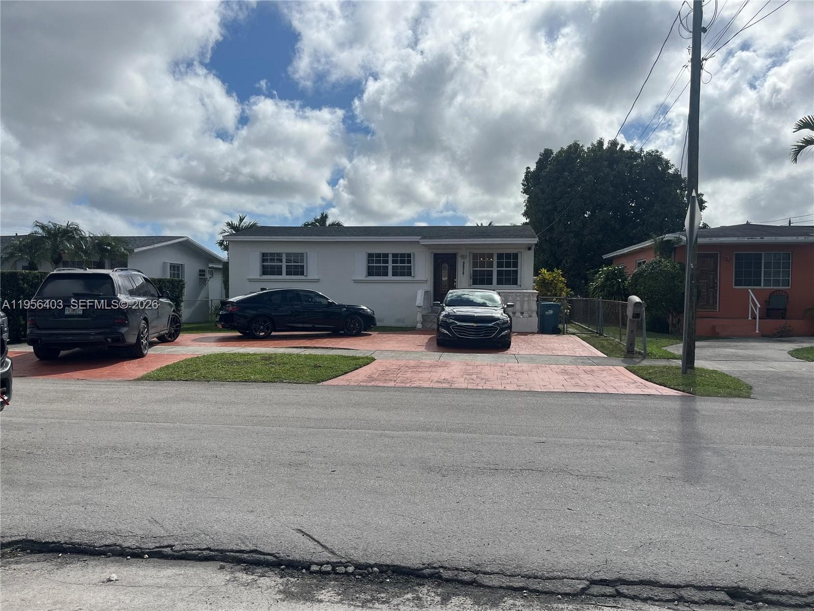 9026 SW 34 ST, Miami FL 33165