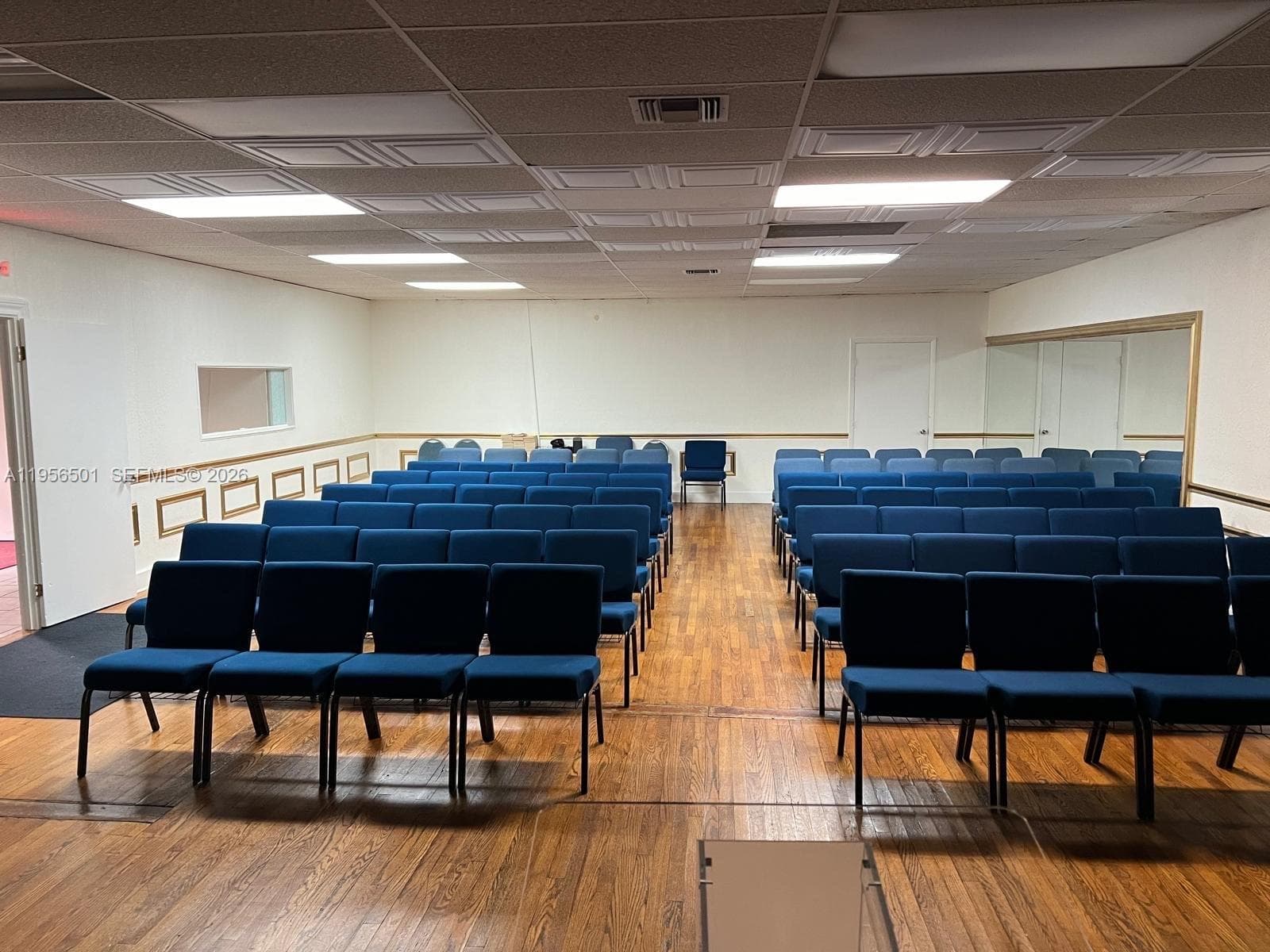 7573 W Oakland Park Blvd, Lauderhill FL 33319