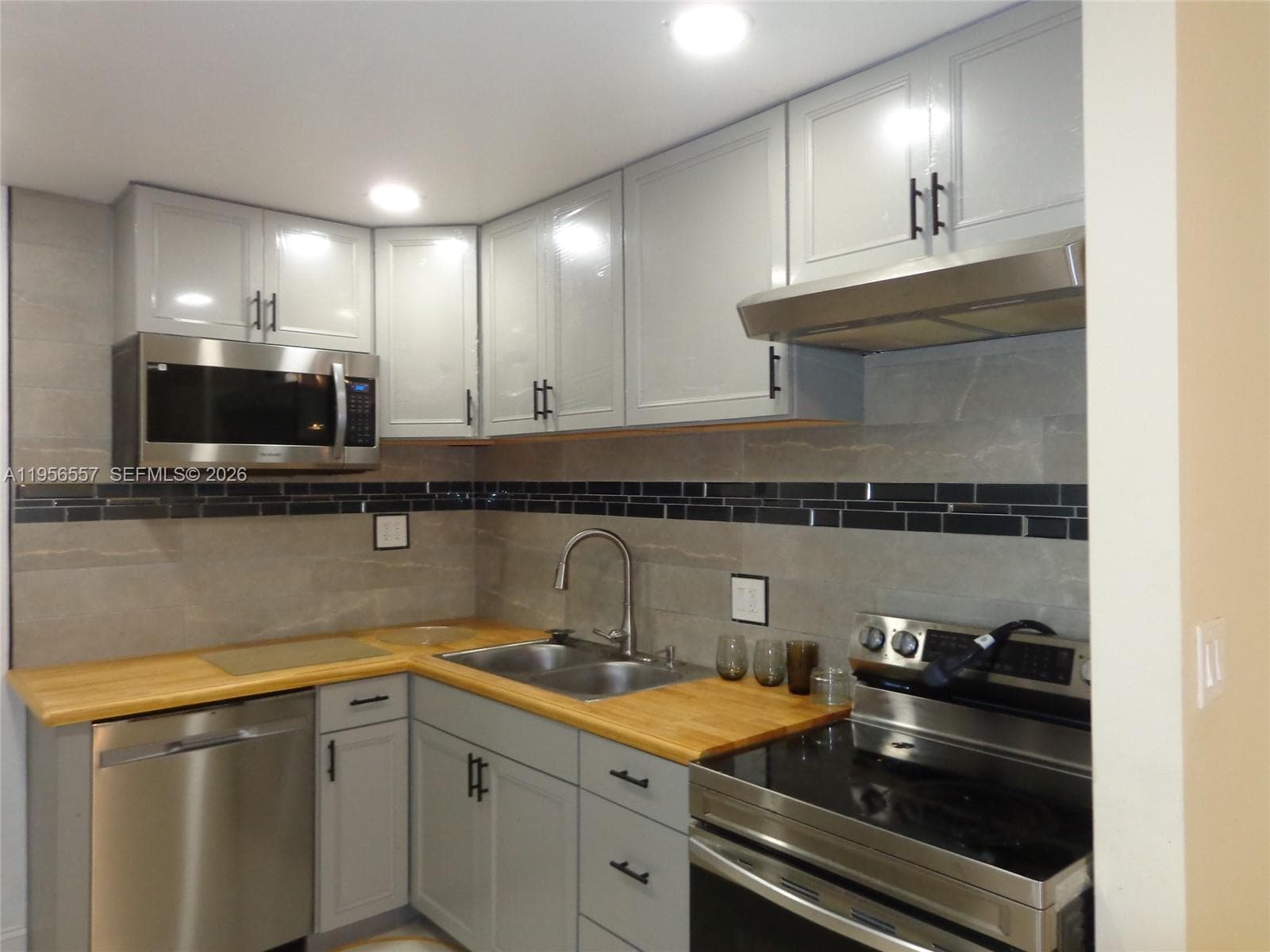 4172 Inverrary Dr # 110, Lauderhill FL 33319 photo 4