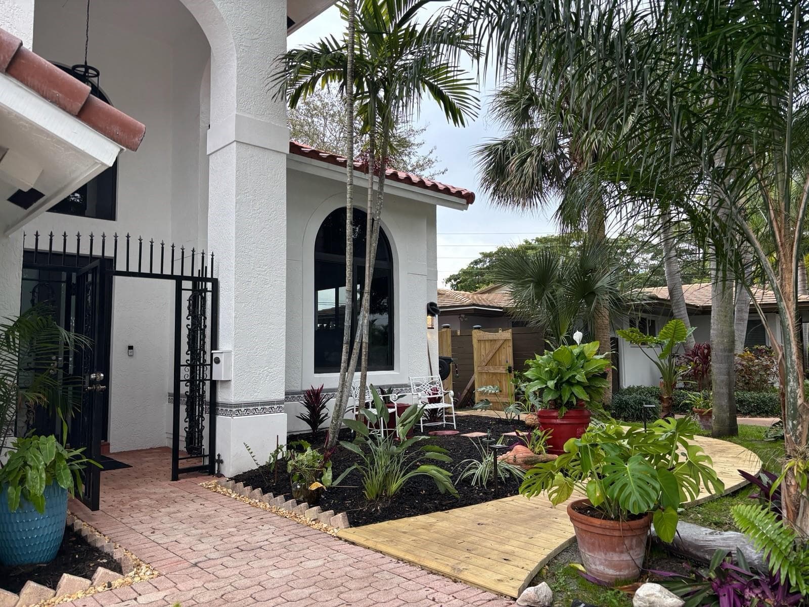 307 N Highland Drive, Hollywood, FL 33021