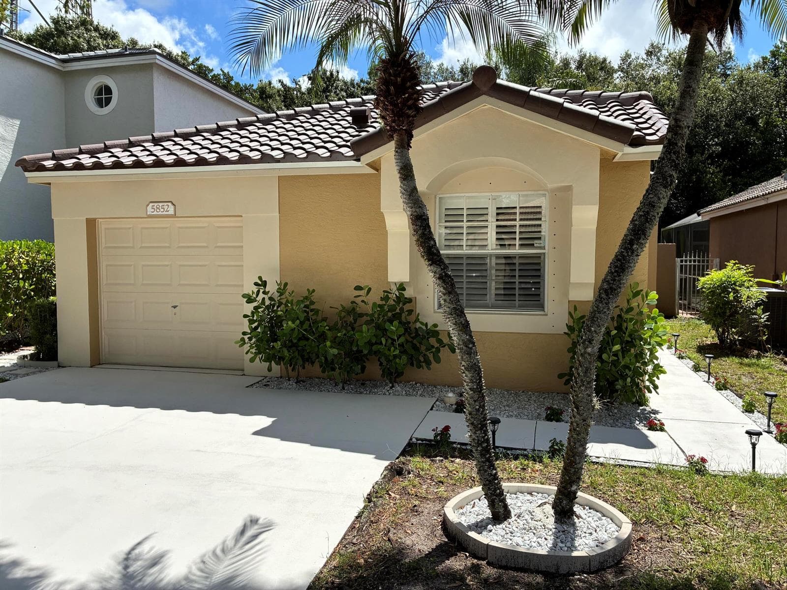 5852 Eagle Cay Terrace, Coconut Creek FL 33073 photo 2