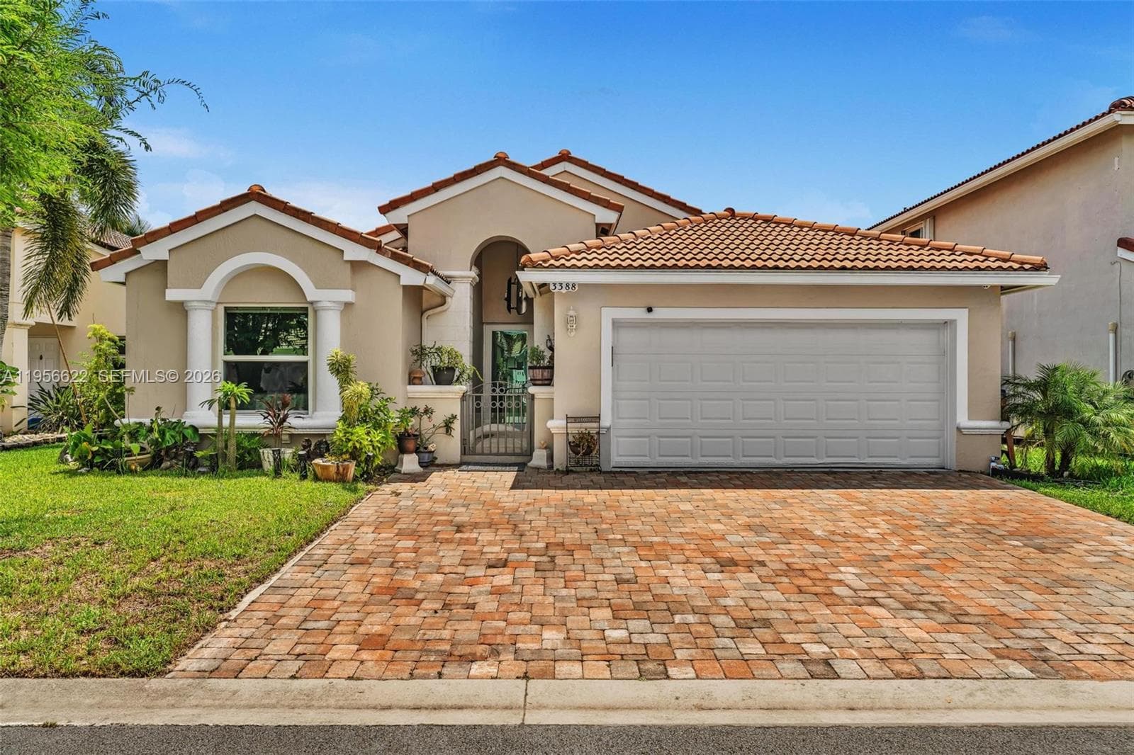 3388 SW 49th St, Hollywood FL 33312