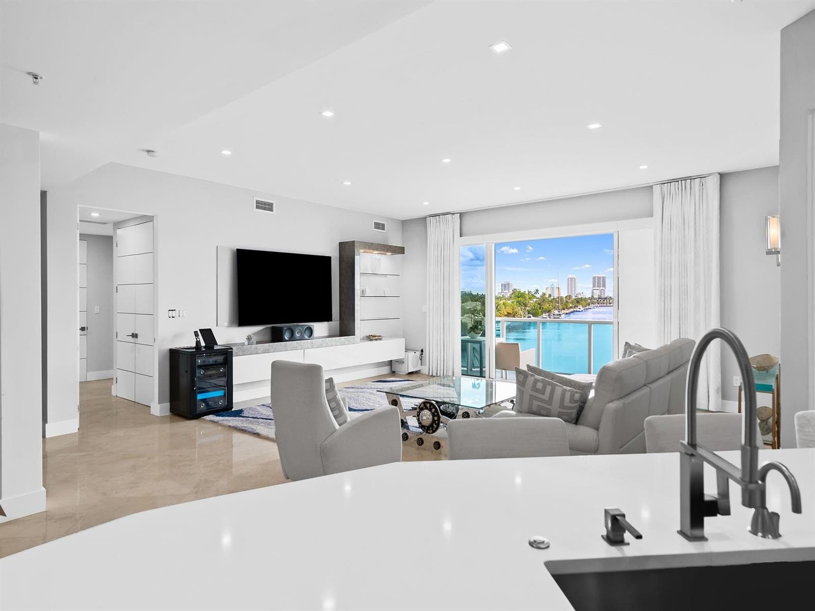 516 Hendricks Isle # 4B, Fort Lauderdale FL 33301 photo 4
