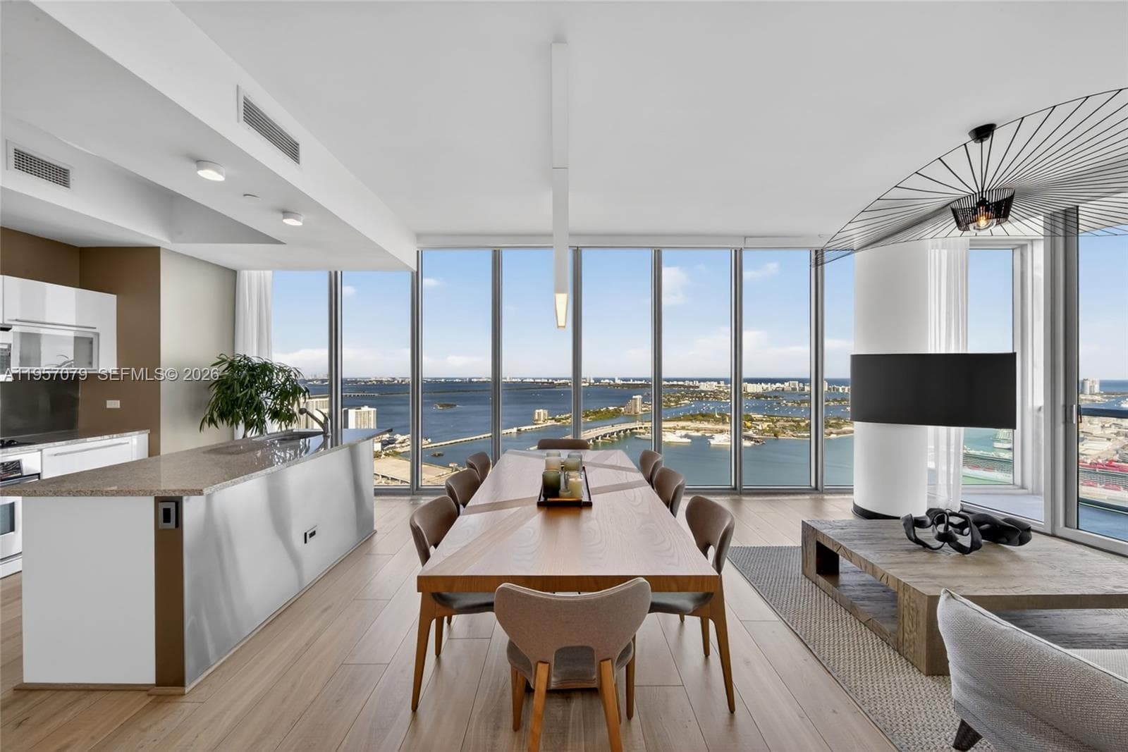 888 Biscayne Blvd # 5508, Miami FL 33132 photo 2
