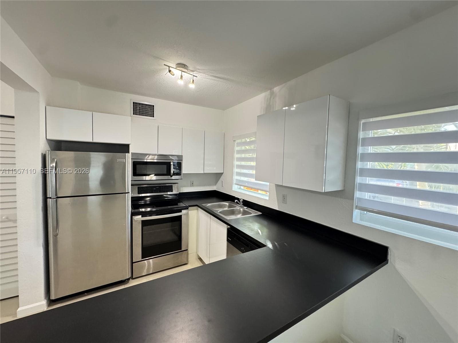 8035 Crespi Blvd # 2, Miami Beach FL 33141 photo 3