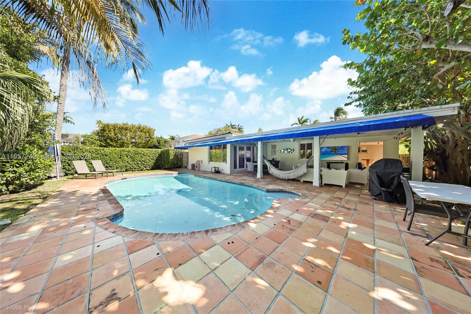 526 Satinwood Dr, Key Biscayne FL 33149 photo 3