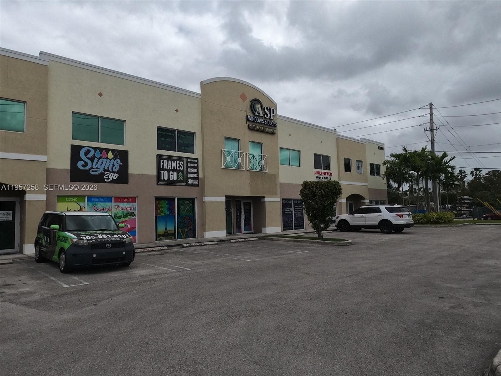 10801 NW 14th St # 102, Sweetwater FL 33172