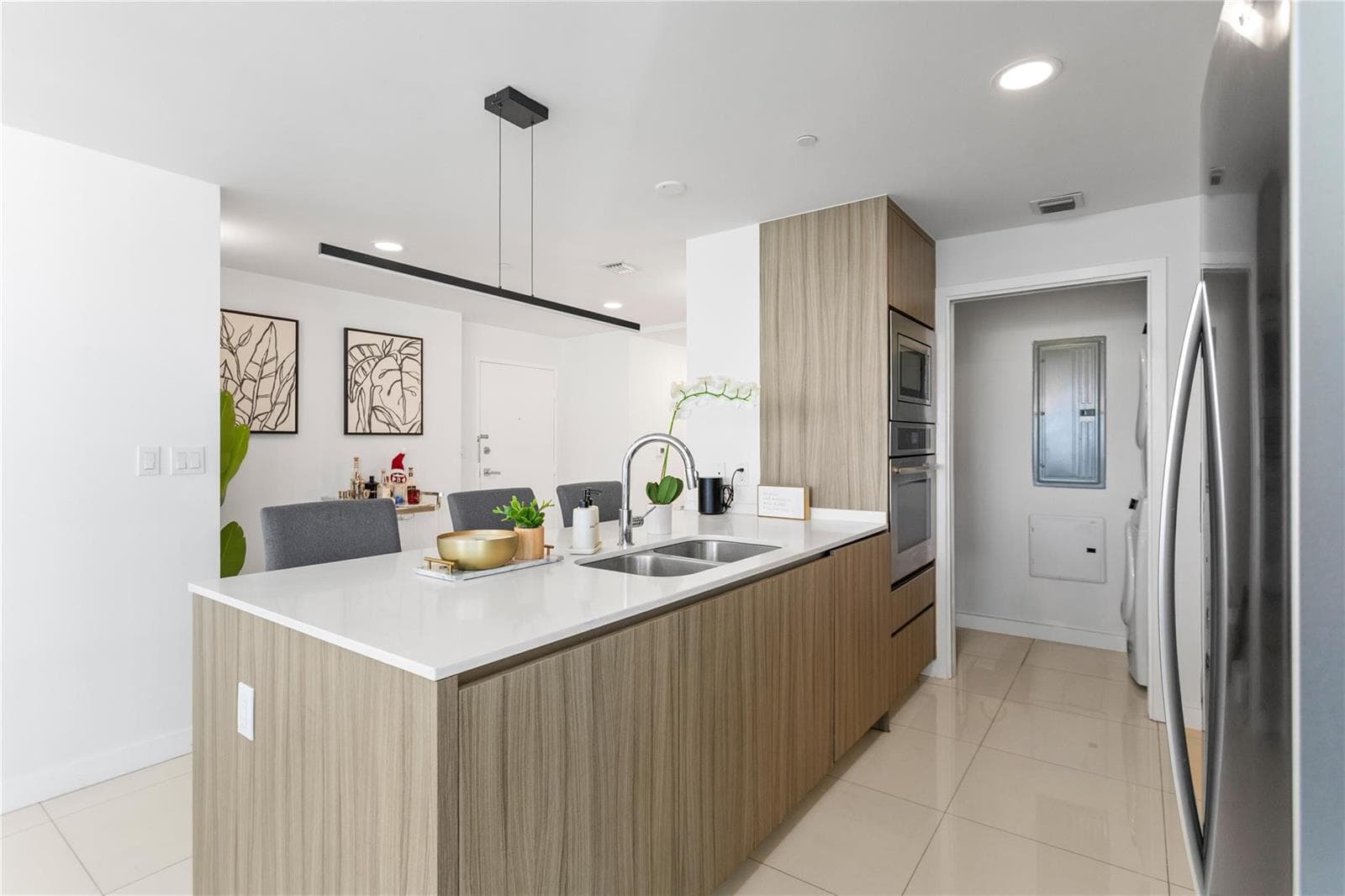 600 NE 27th Street # 2301, Miami FL 33137 photo 3