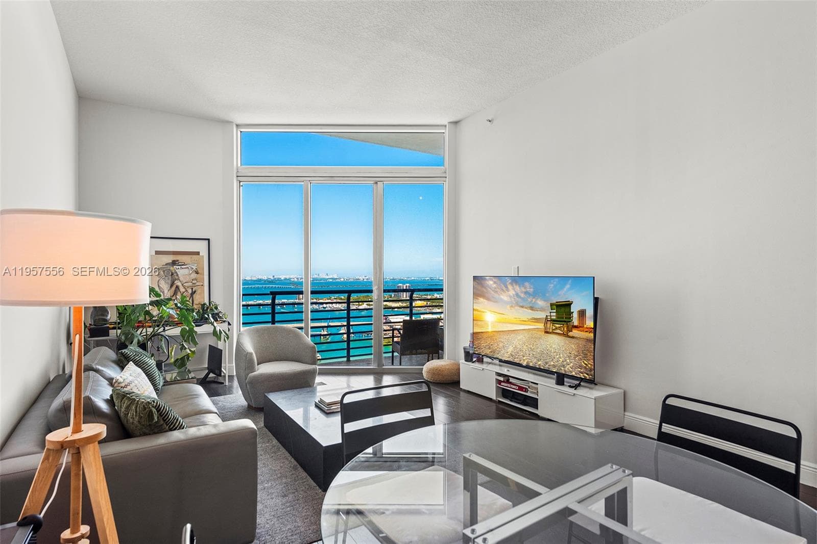 335 S Biscayne Blvd # 10, Miami FL 33131 photo 3