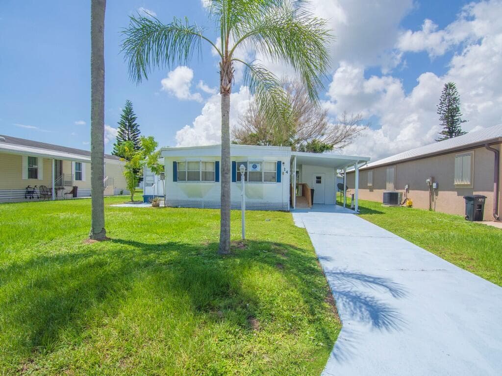 14 Golf Drive, Port St. Lucie FL 34952 photo 3