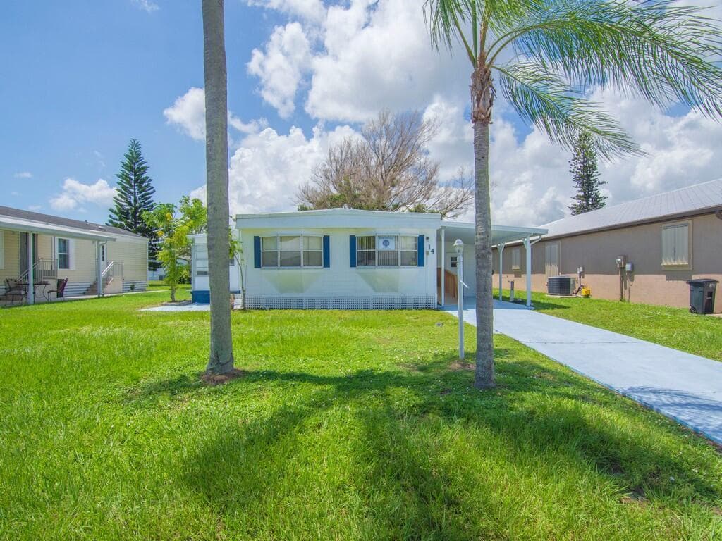 14 Golf Drive, Port St. Lucie FL 34952 photo 4