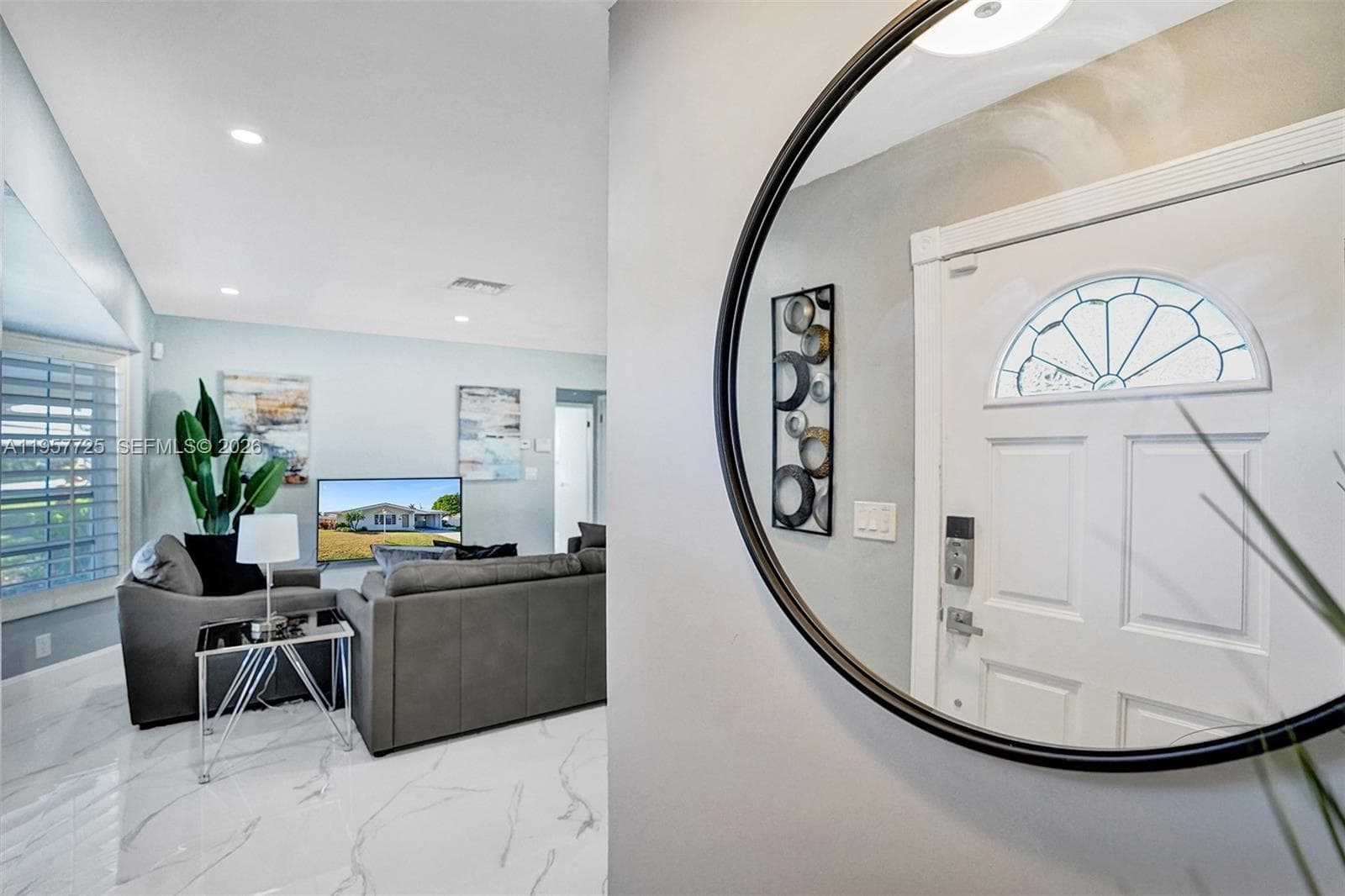 477 SE 17th Ter, Deerfield Beach FL 33441 photo 2