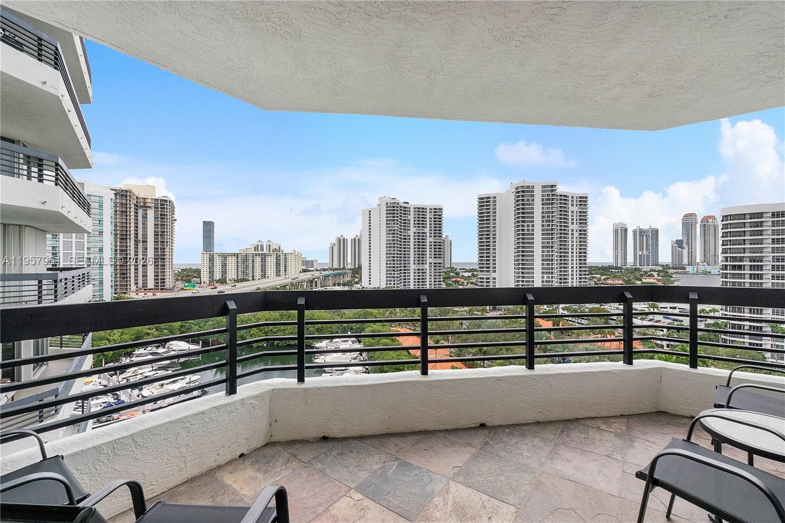 3500 Mystic Pointe Dr # 1407, Aventura FL 33180