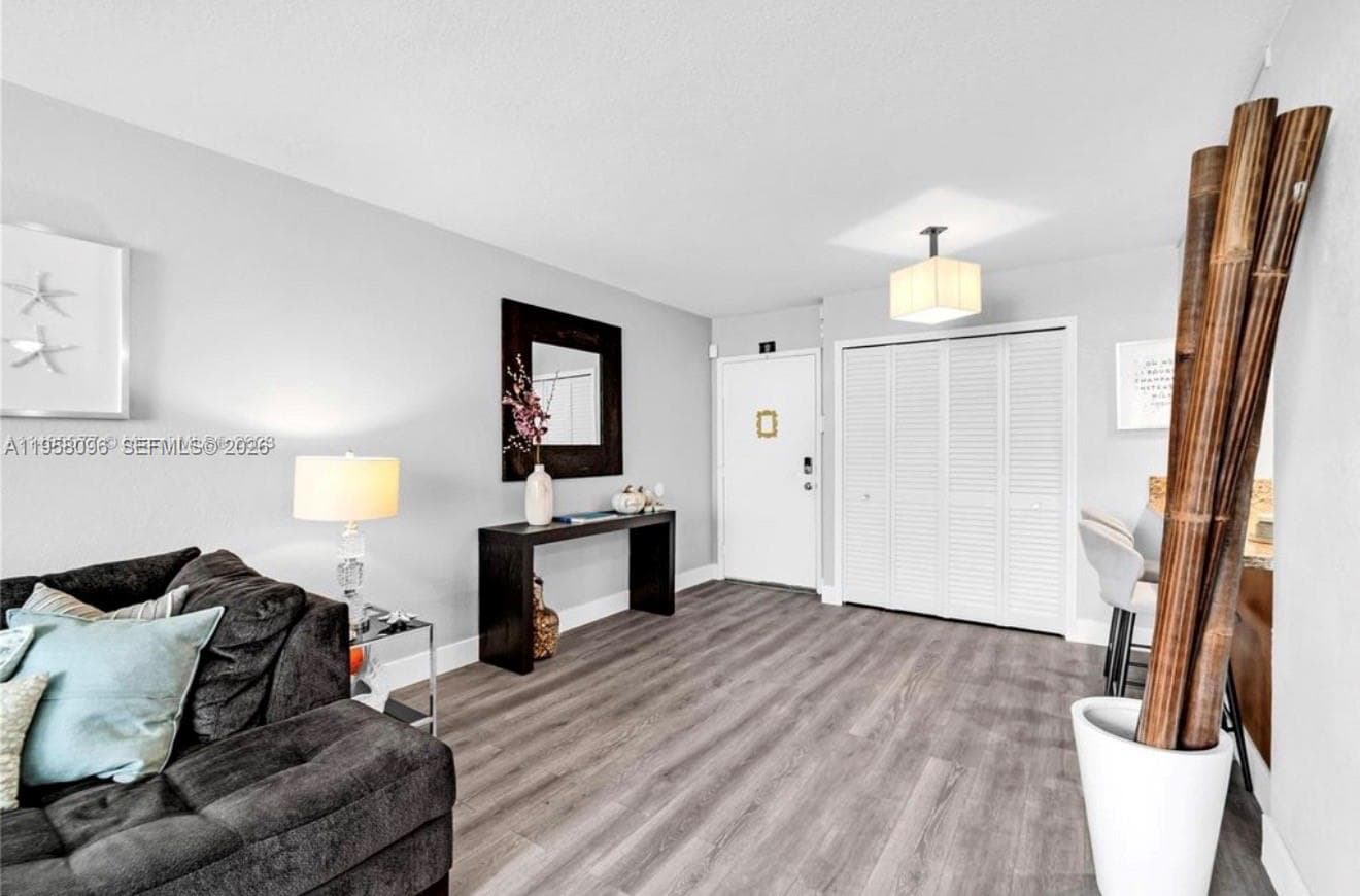 830 NW 87t ave # 303, Miami FL 33172 photo 3