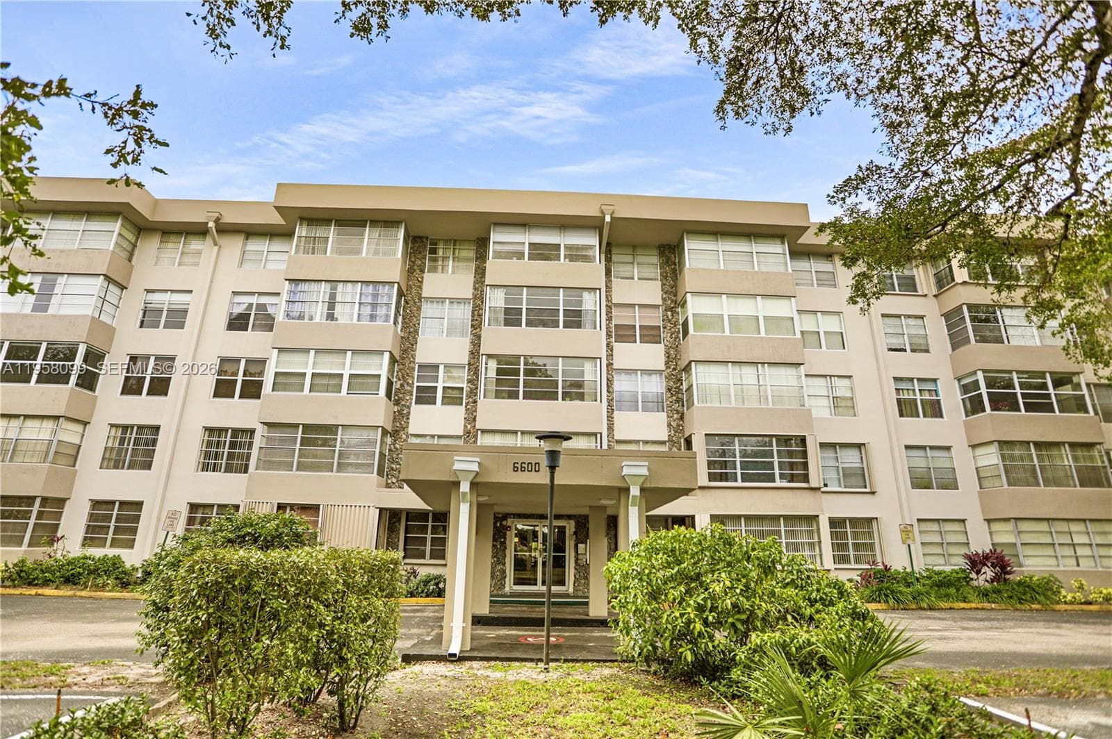 6600 Cypress Rd # 105, Plantation FL 33317 photo 2