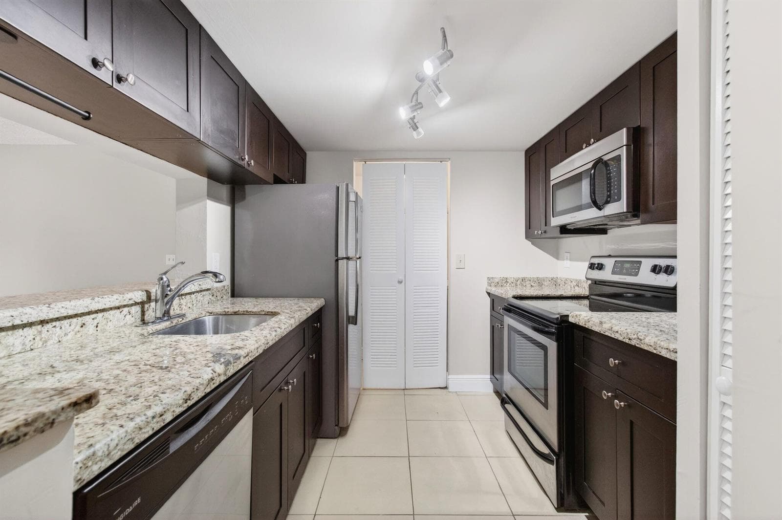 9901 Westview Drive # 324, Coral Springs FL 33076 photo 5