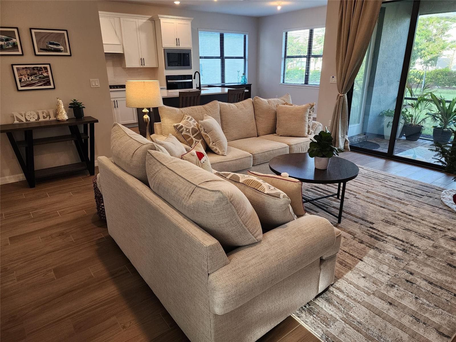 4422 S Silverwood Lane, Oakland Park FL 33309 photo 5