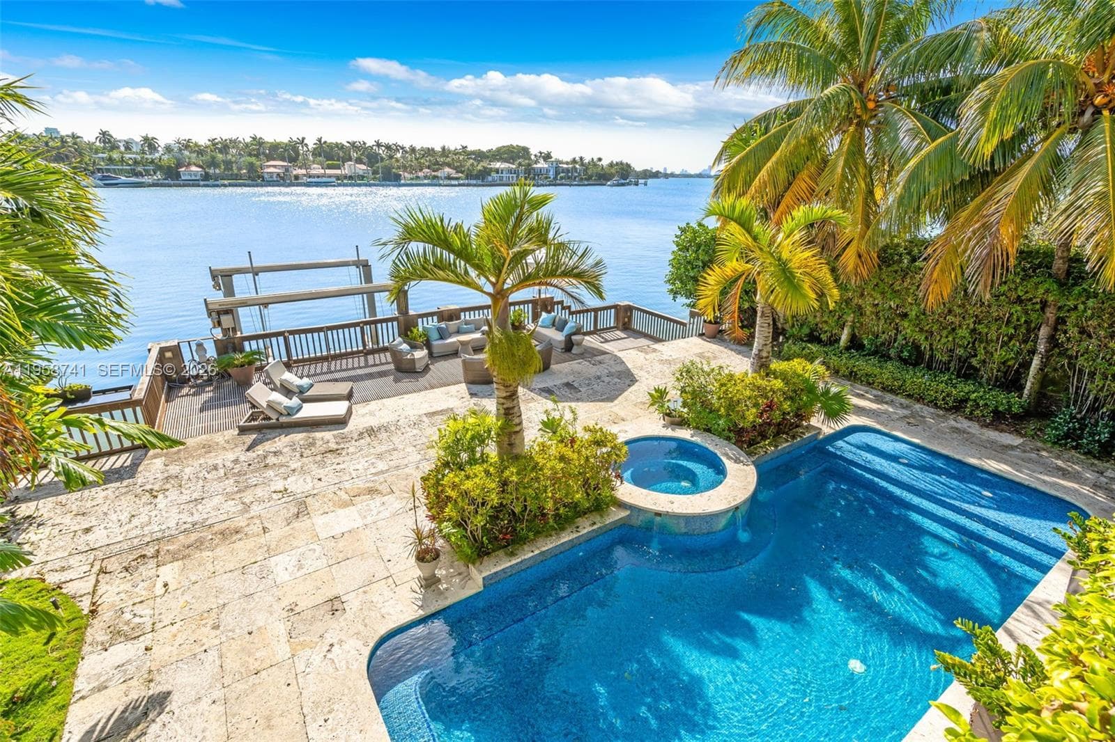 1398 Bay Dr, Miami Beach FL 33141