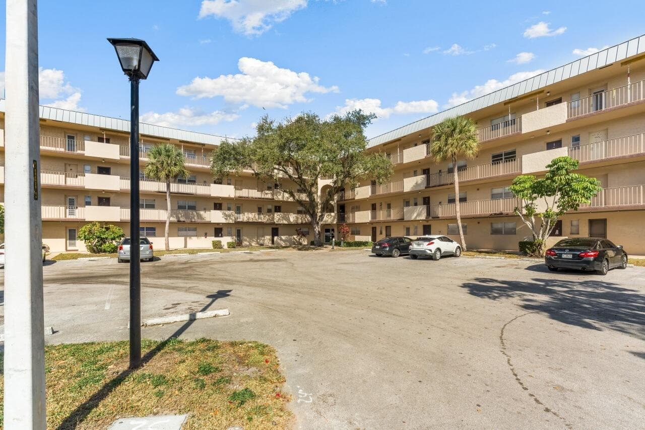 6301 N Falls Cir Drive # 307, Lauderhill FL 33319 photo 2