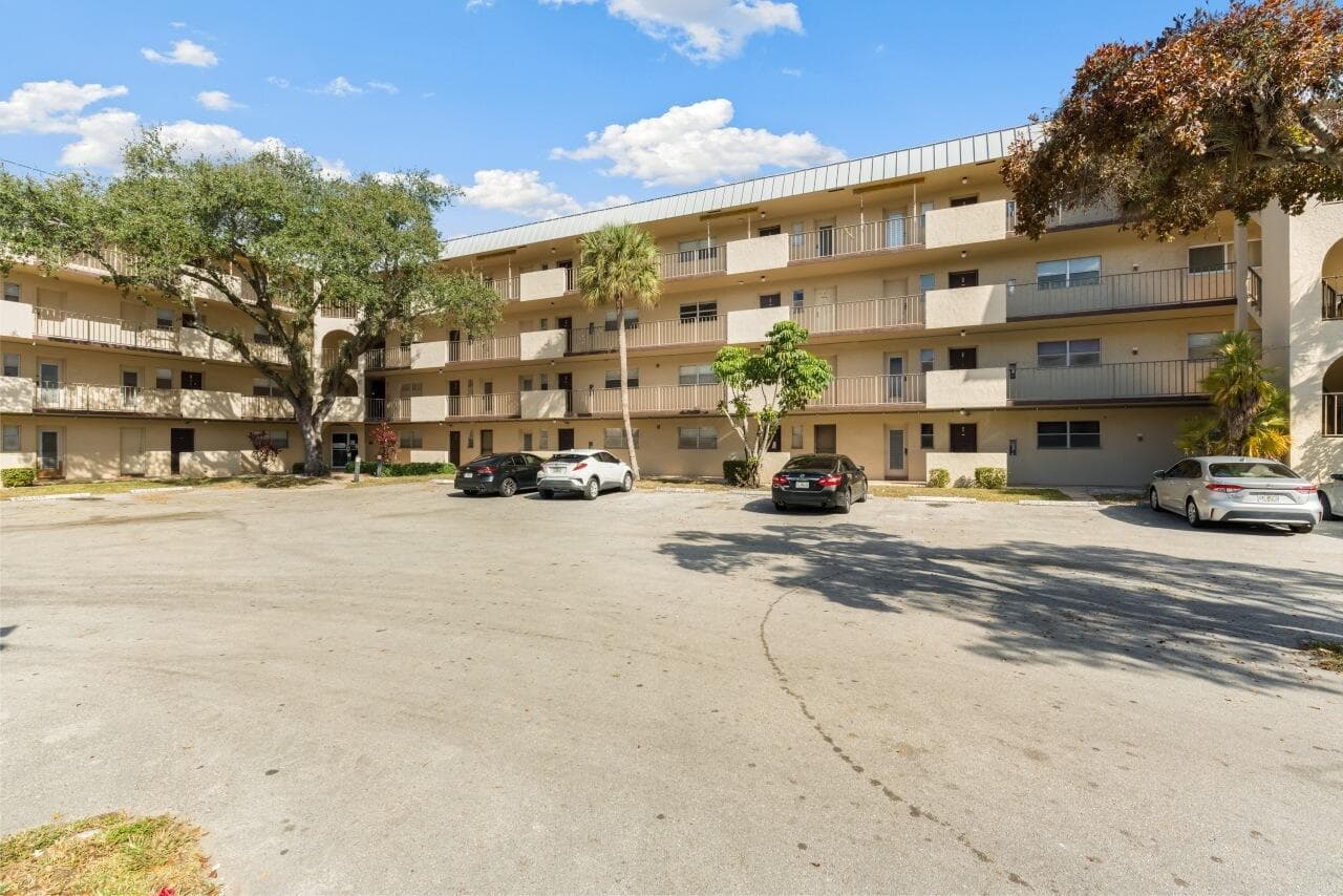 6301 N Falls Cir Drive # 307, Lauderhill FL 33319 photo 4