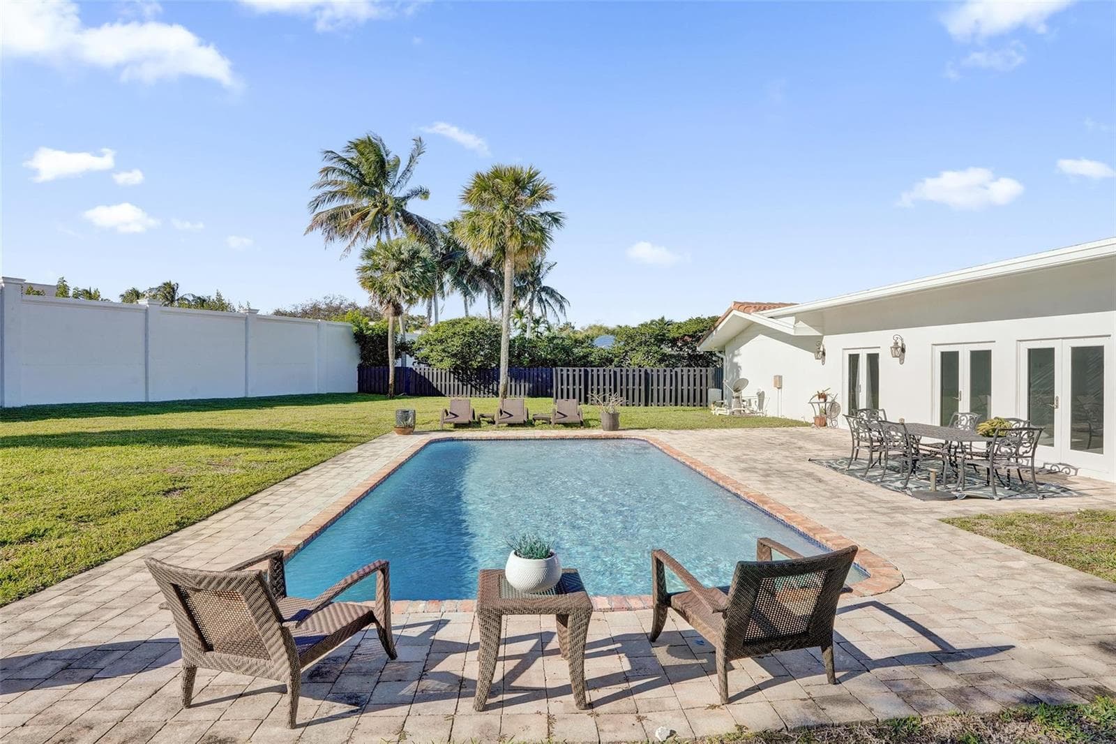 26 Cayuga Road, Sea Ranch Lakes FL 33308 photo 4