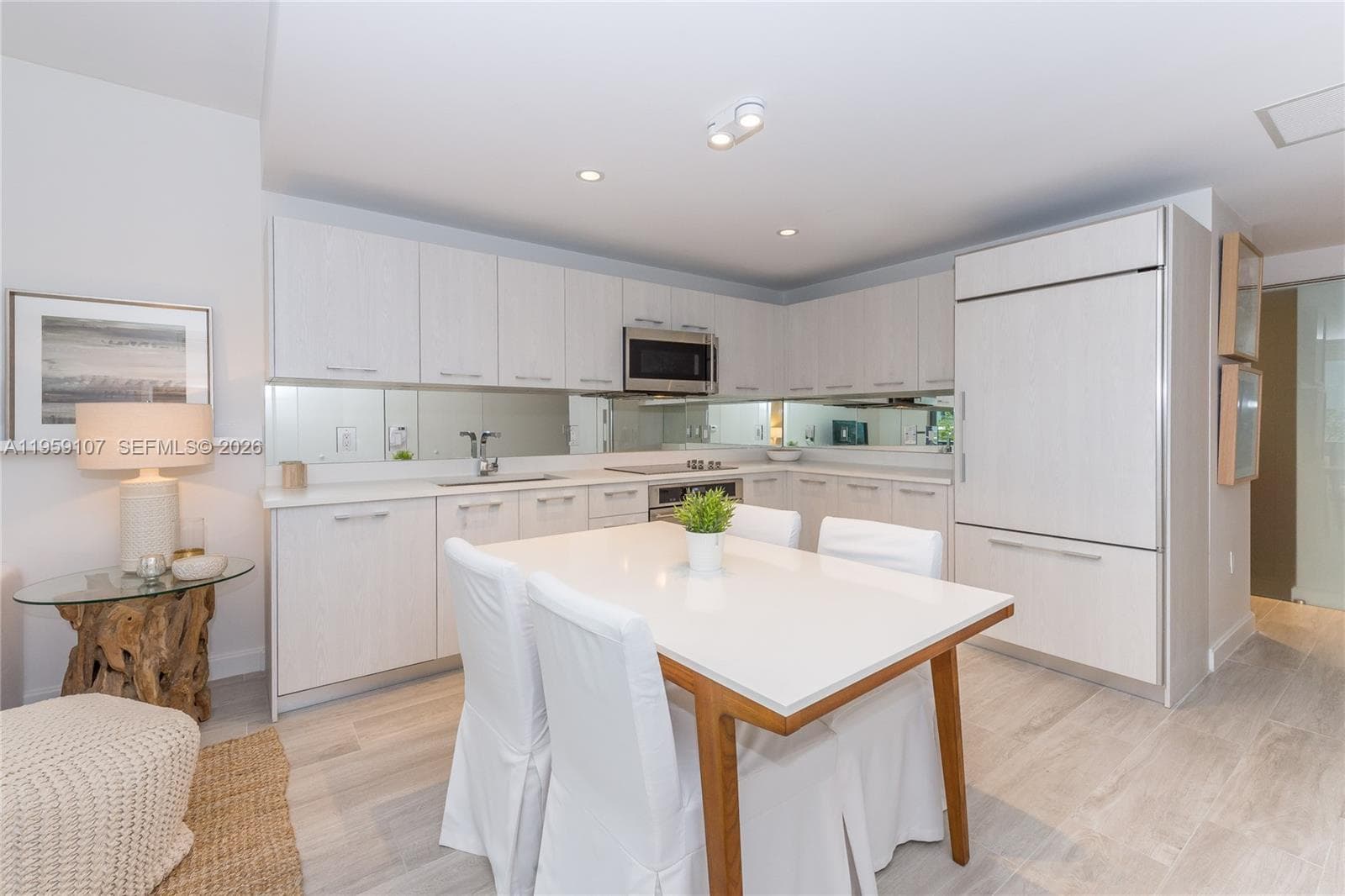 55 SW 9th St # 1010, Miami FL 33130 photo 5