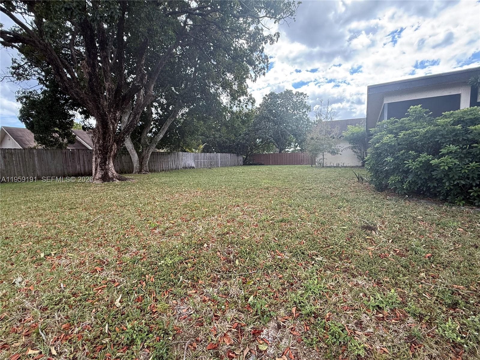 1140 NW 78th Ter, Plantation, FL 33322 photo 5