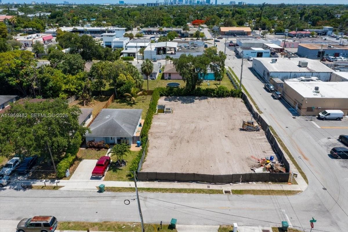3210 NE 3rd Ave, Oakland Park FL 33334 photo 2
