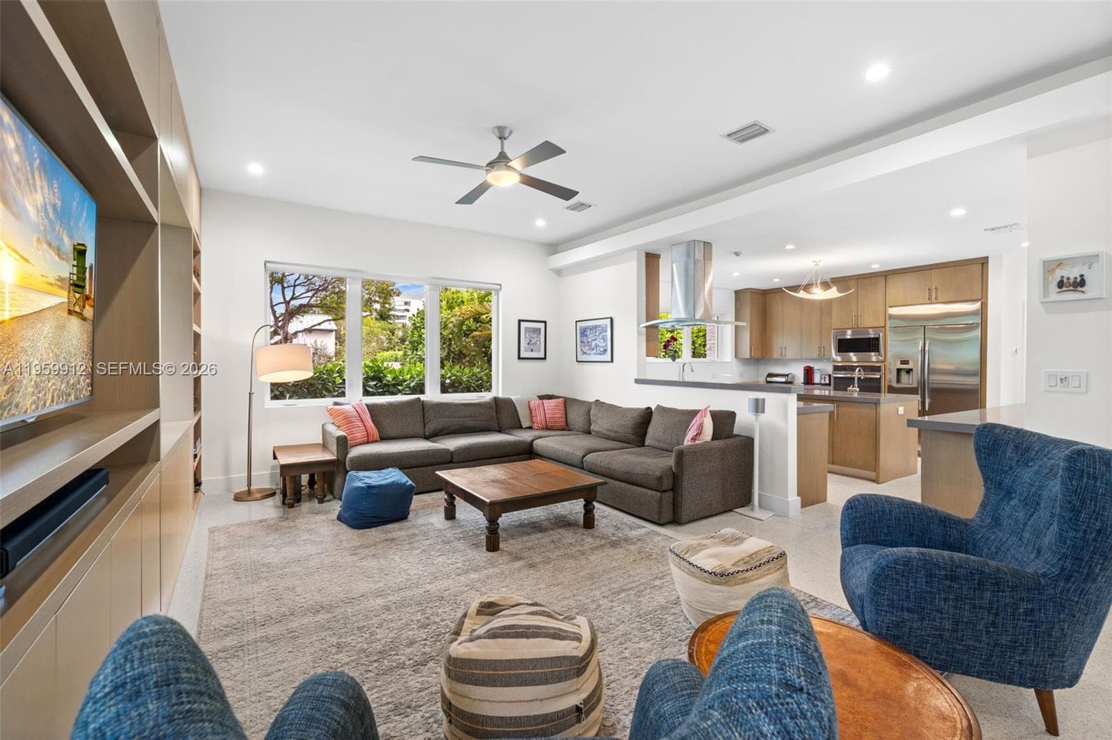 4595 N Jefferson Ave, Miami Beach FL 33140 photo 2