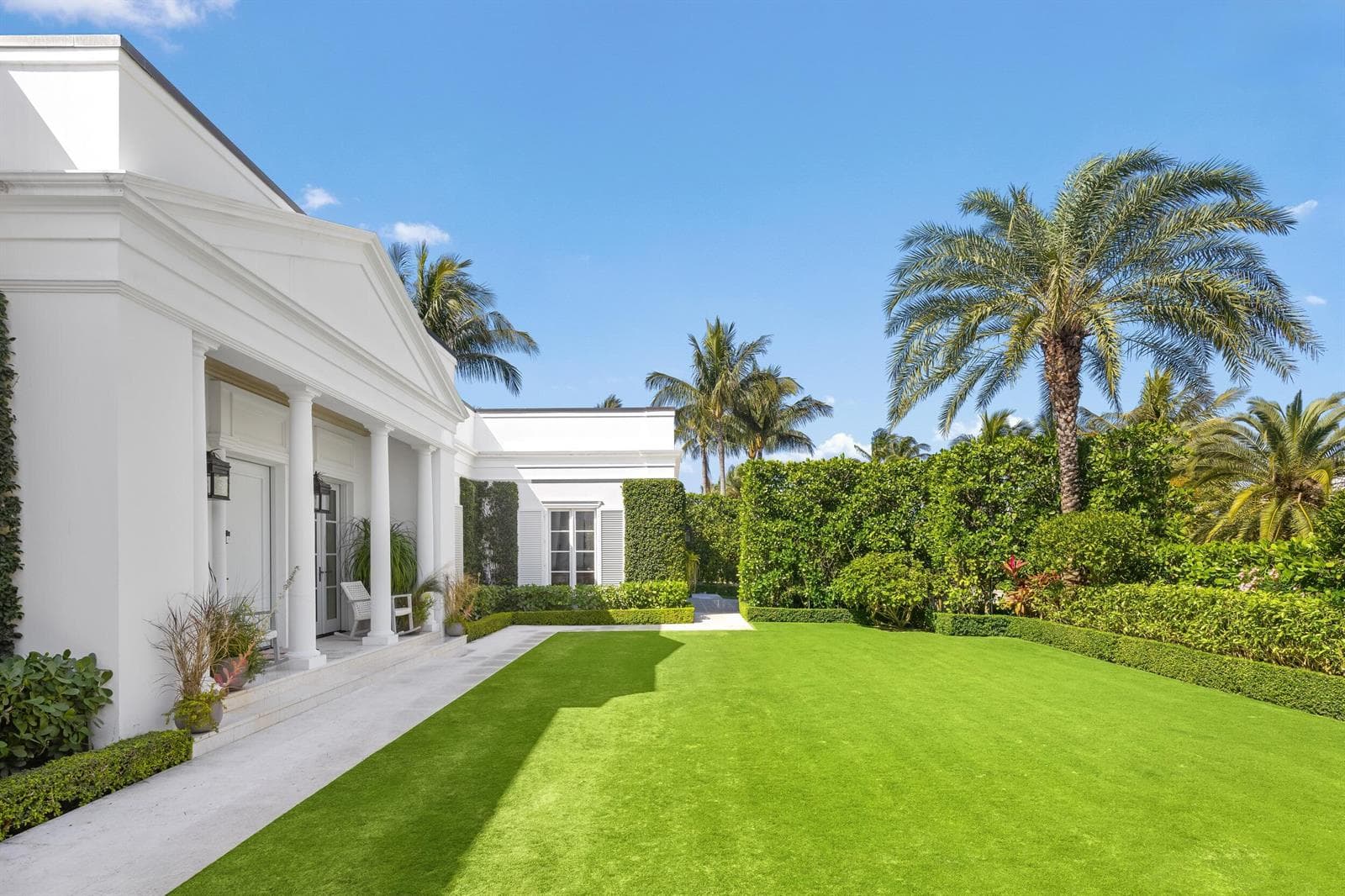 208 Sandpiper Drive, Palm Beach FL 33480 photo 3