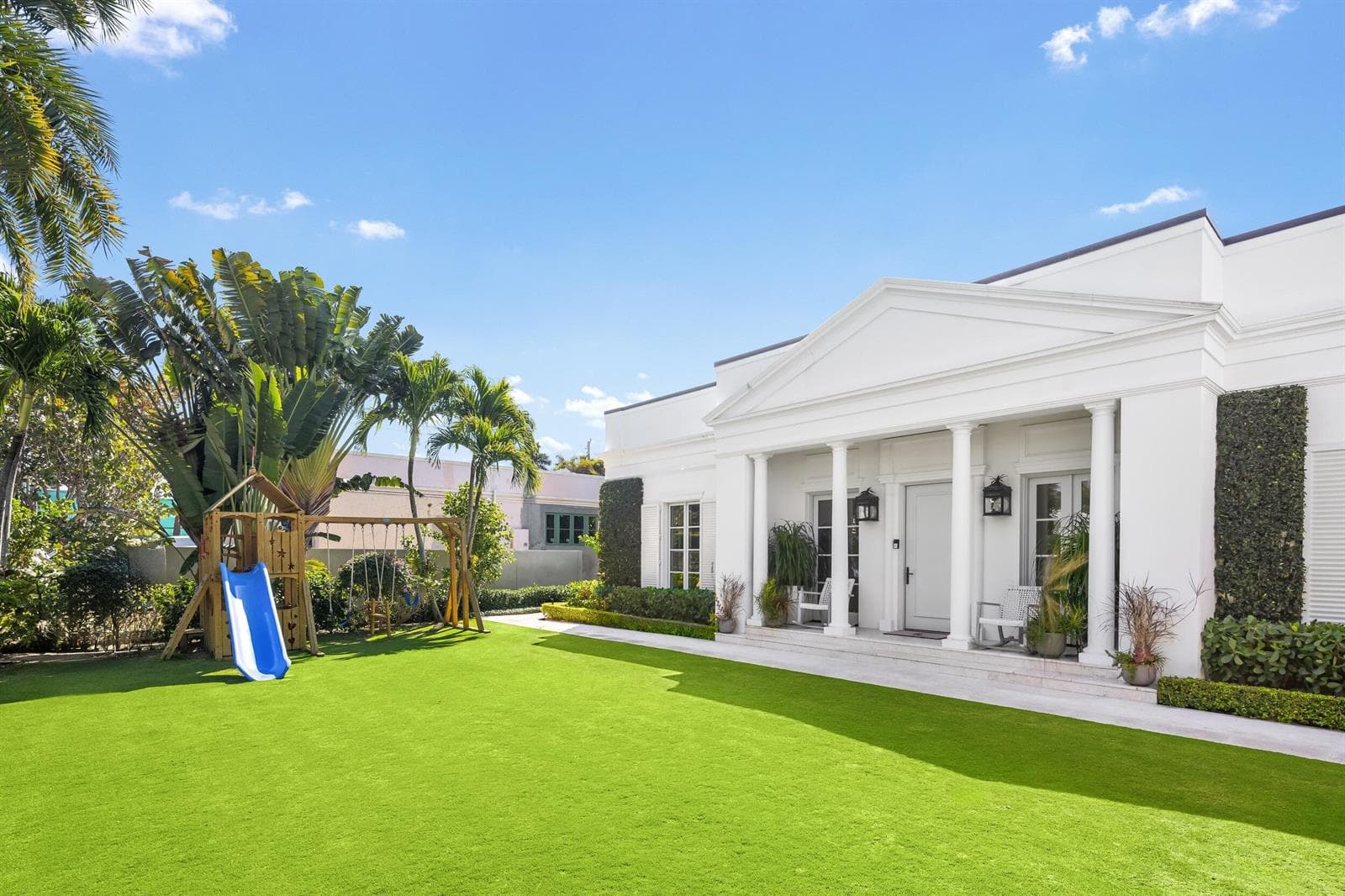 208 Sandpiper Drive, Palm Beach FL 33480 photo 4