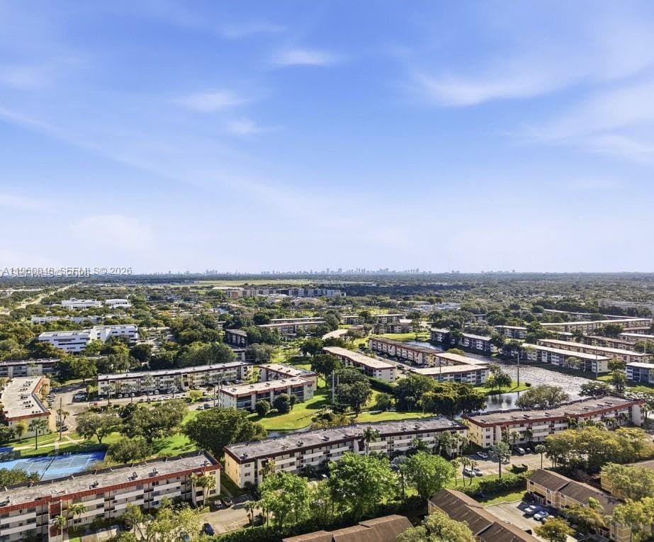 300 S Hollybrook Dr # 203, Pembroke Pines FL 33025