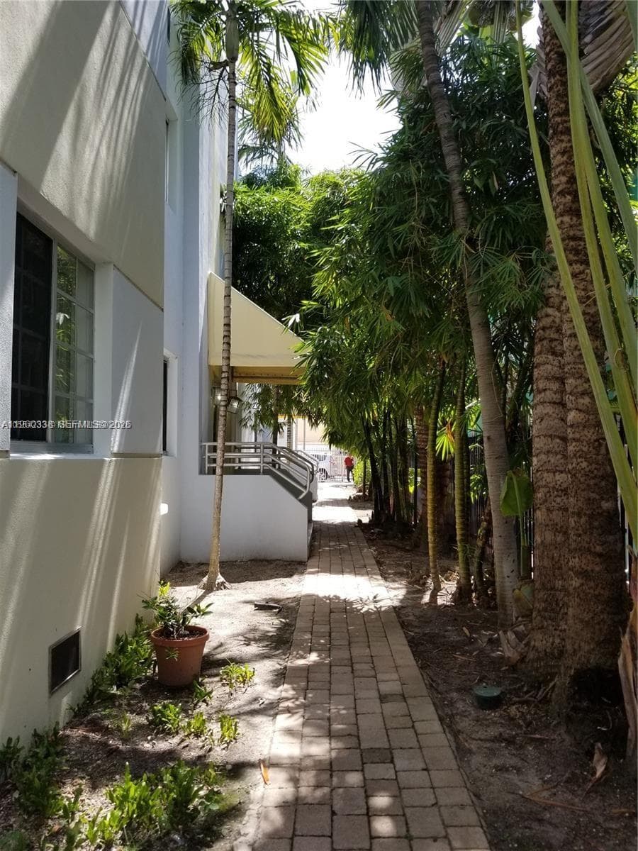 1045 Meridian Ave # 5, Miami Beach FL 33139 photo 5