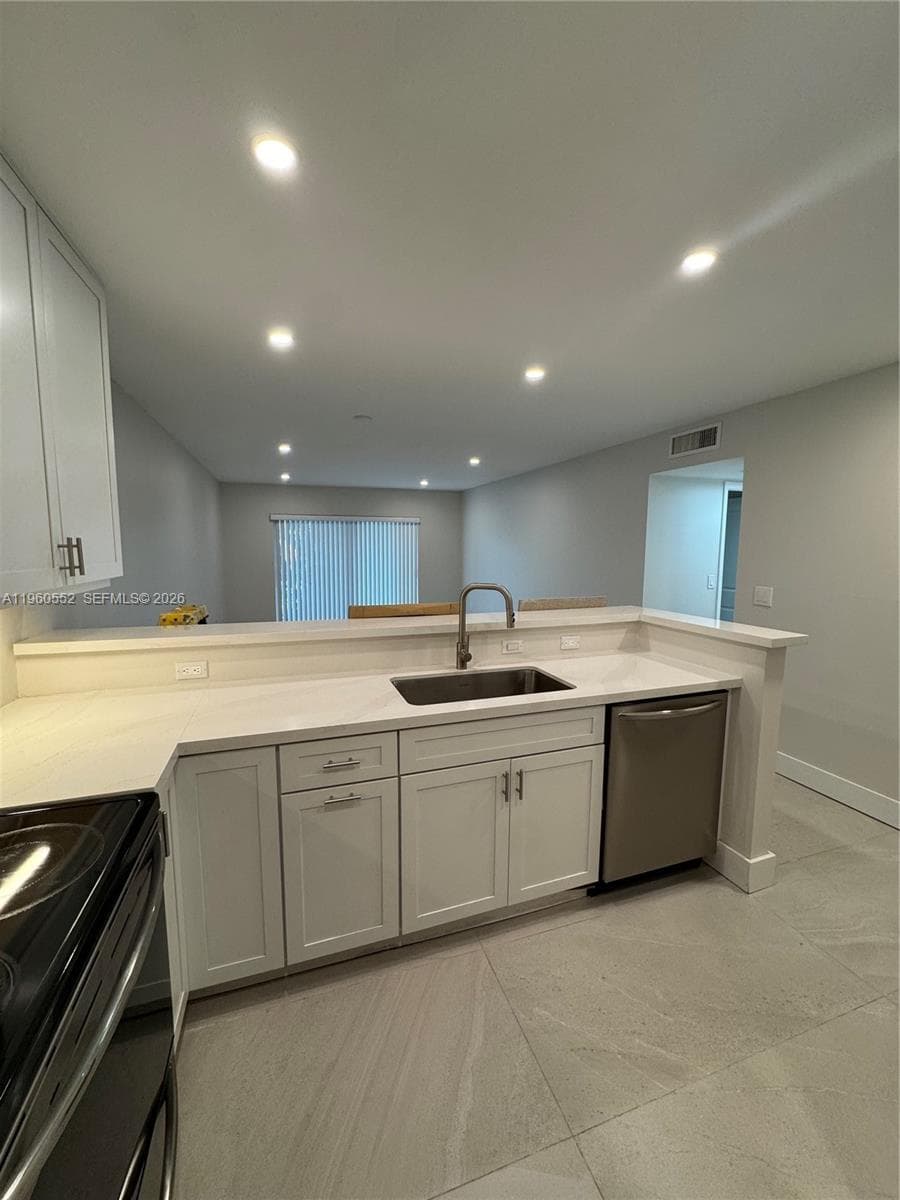 7810 Camino Real # 104, Miami FL 33143 photo 3