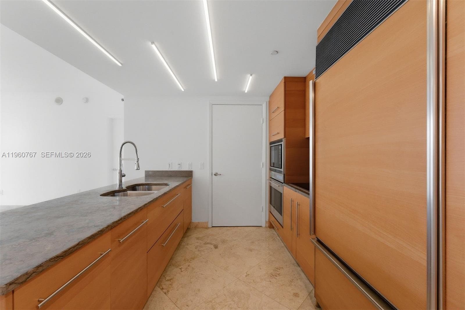 475 Brickell Ave # 3513, Miami FL 33131 photo 5