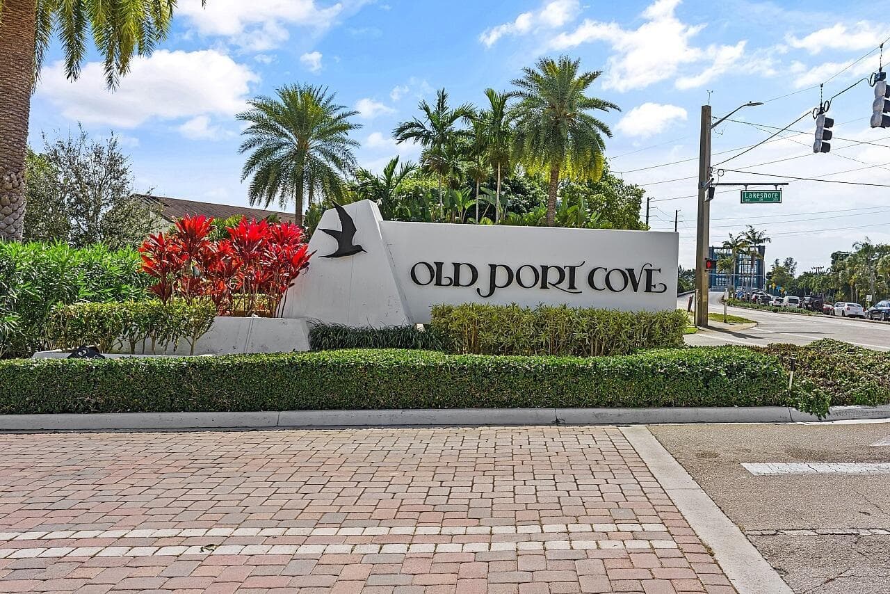 100 Lakeshore Drive # 252, North Palm Beach FL 33408 photo 2