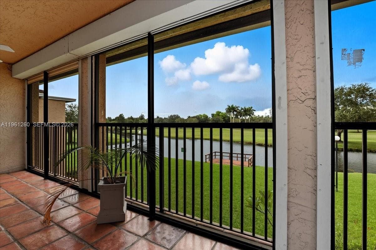 400 NW 127th Ave # 13, Plantation FL 33325 photo 2