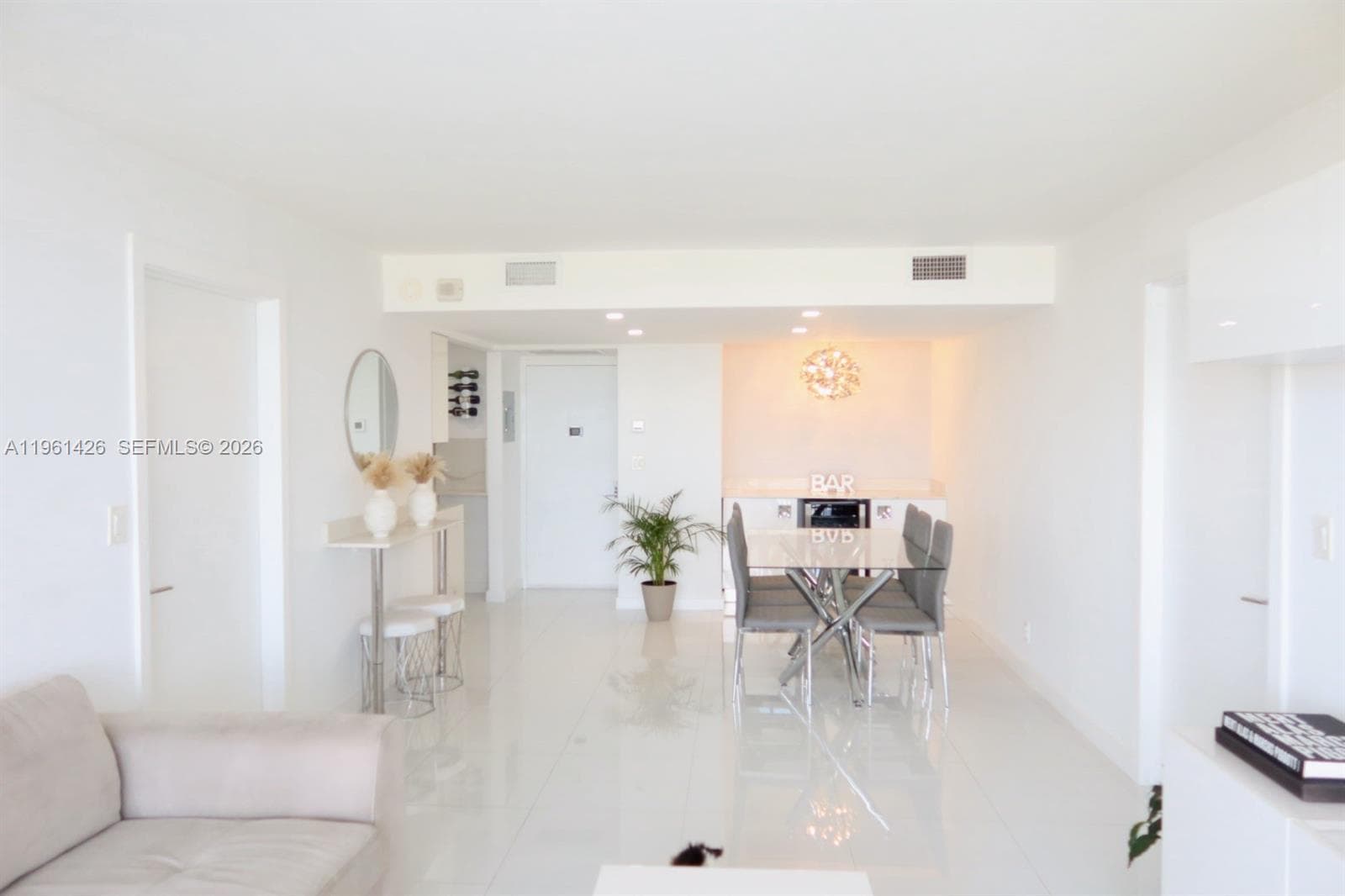 20301 W Country Club Dr # 1422, Aventura FL 33180 photo 2